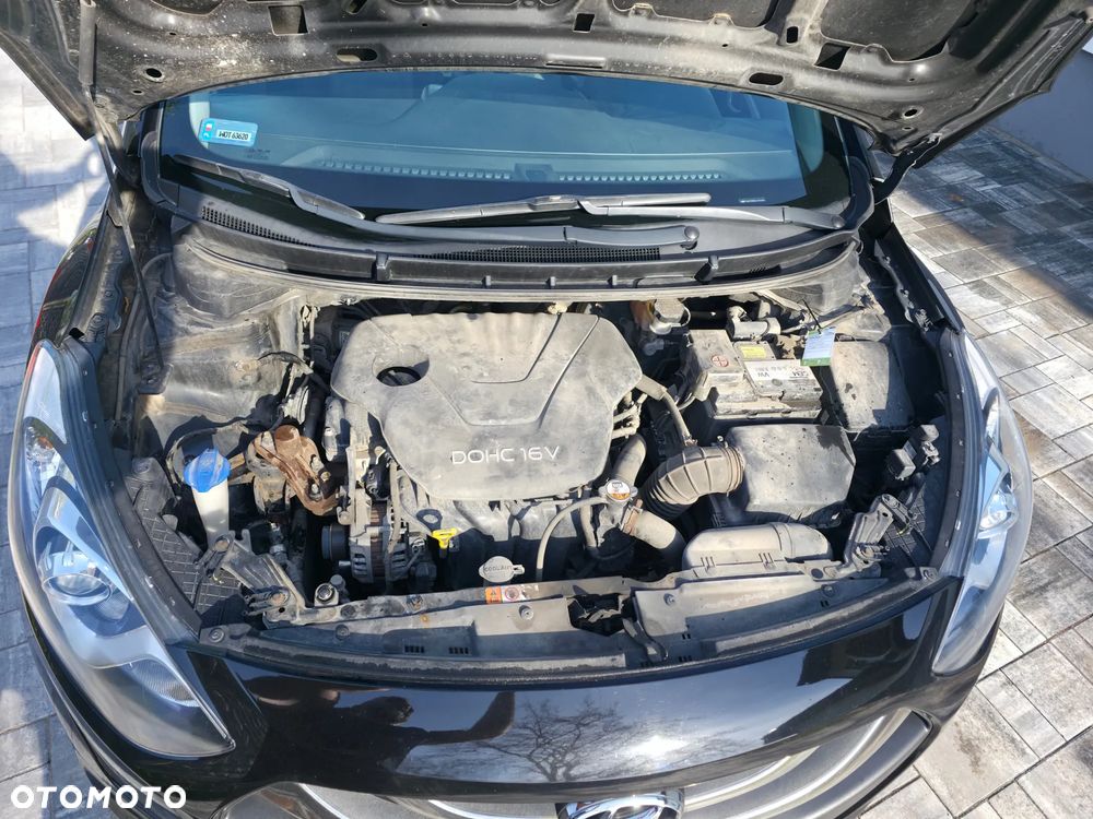Hyundai i30 1.6 Comfort - 8