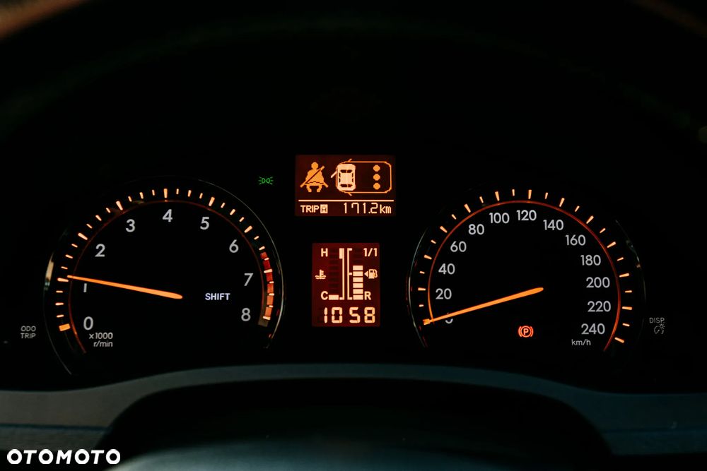 Toyota Avensis 1.8 Sol plus NAVI - 13