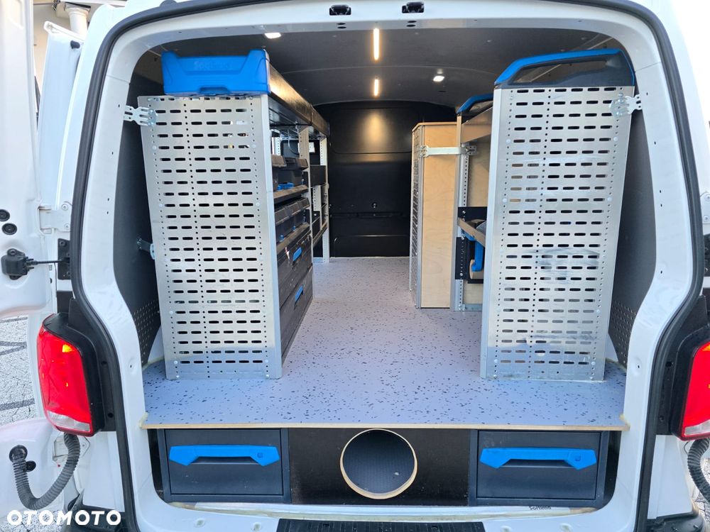 Volkswagen Transporter - 26