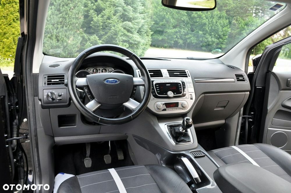 Ford Kuga - 28