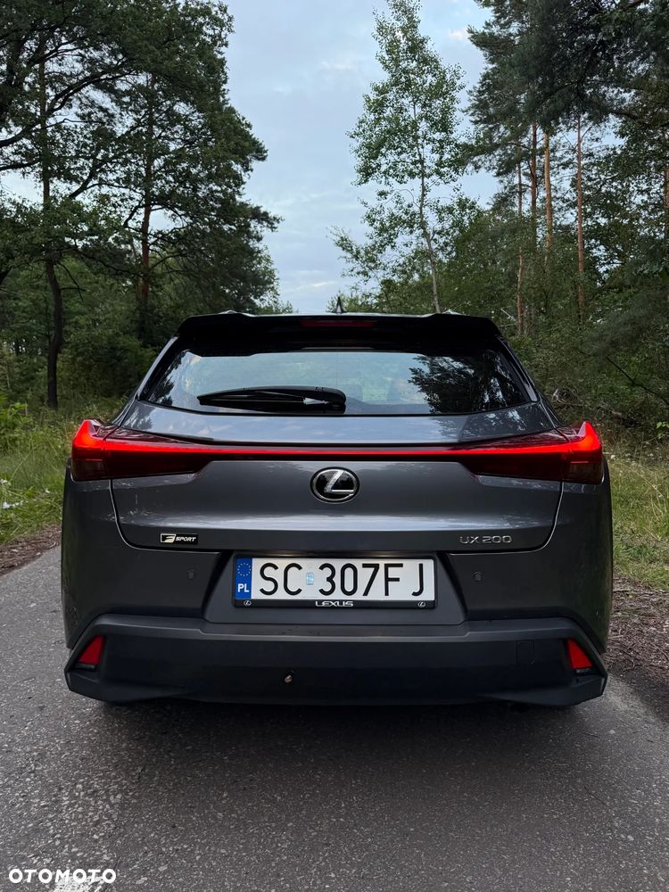 Lexus UX - 6