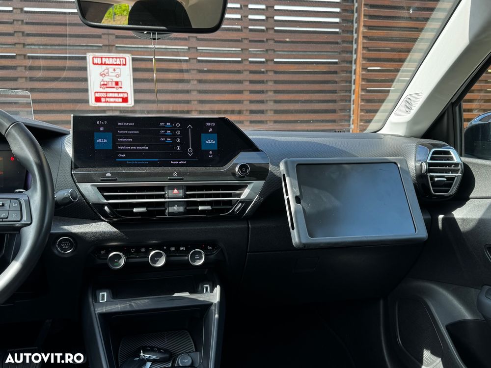 Citroën C4 PureTech 130 Stop&Start EAT8 SHINE - 24