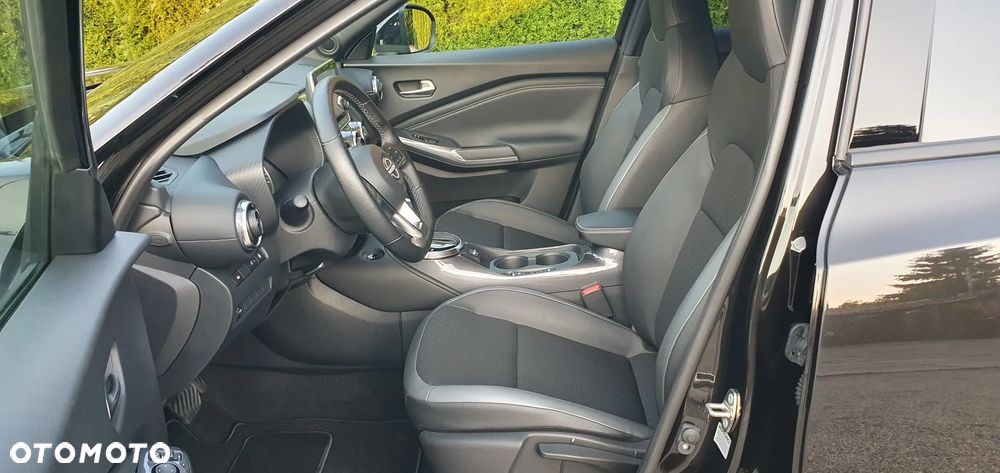 Nissan Juke 1.6 4AMT Premiere Edition - 31