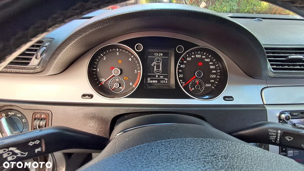 Volkswagen Passat 2.0 TDI DPF Comfortline - 9