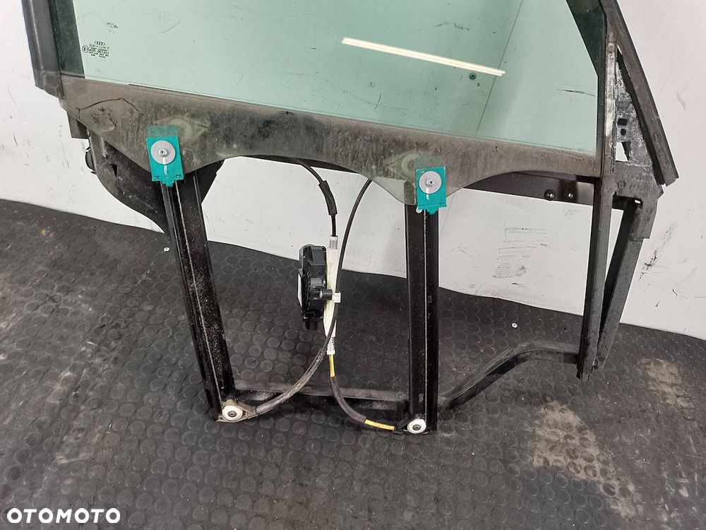 PODNOŚNIK SZYBY PRAWY PRZÓD Z STELAŻEM AUDI A2 8Z0837754A  8Z1959802 - 4