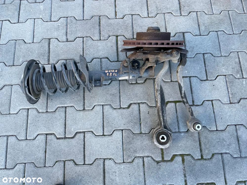 MERCEDES E W212 LIFT 2.2 CDI  ZWROTNICA MCPHERSON PRZÓD PRAWY - 2