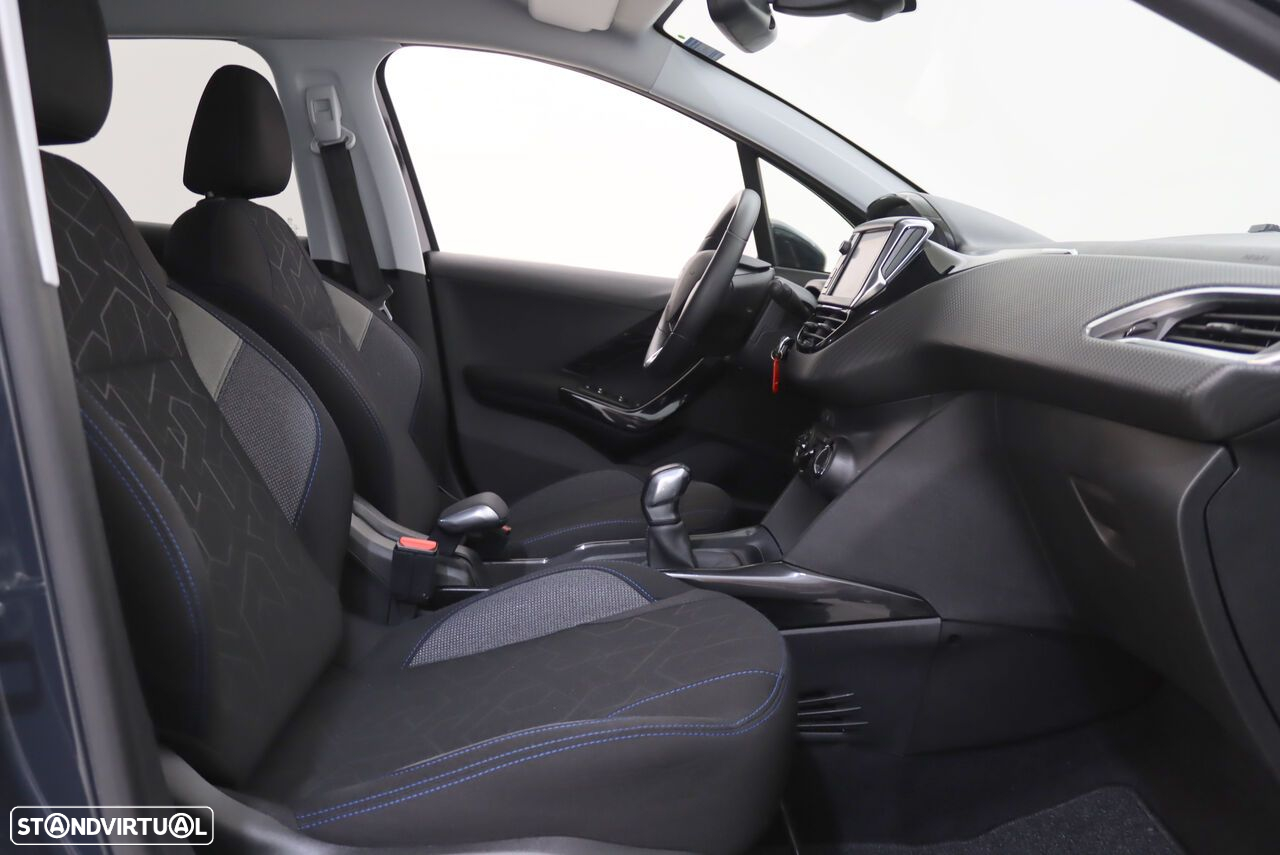 Peugeot 2008 1.5 BlueHDi Signature - 7