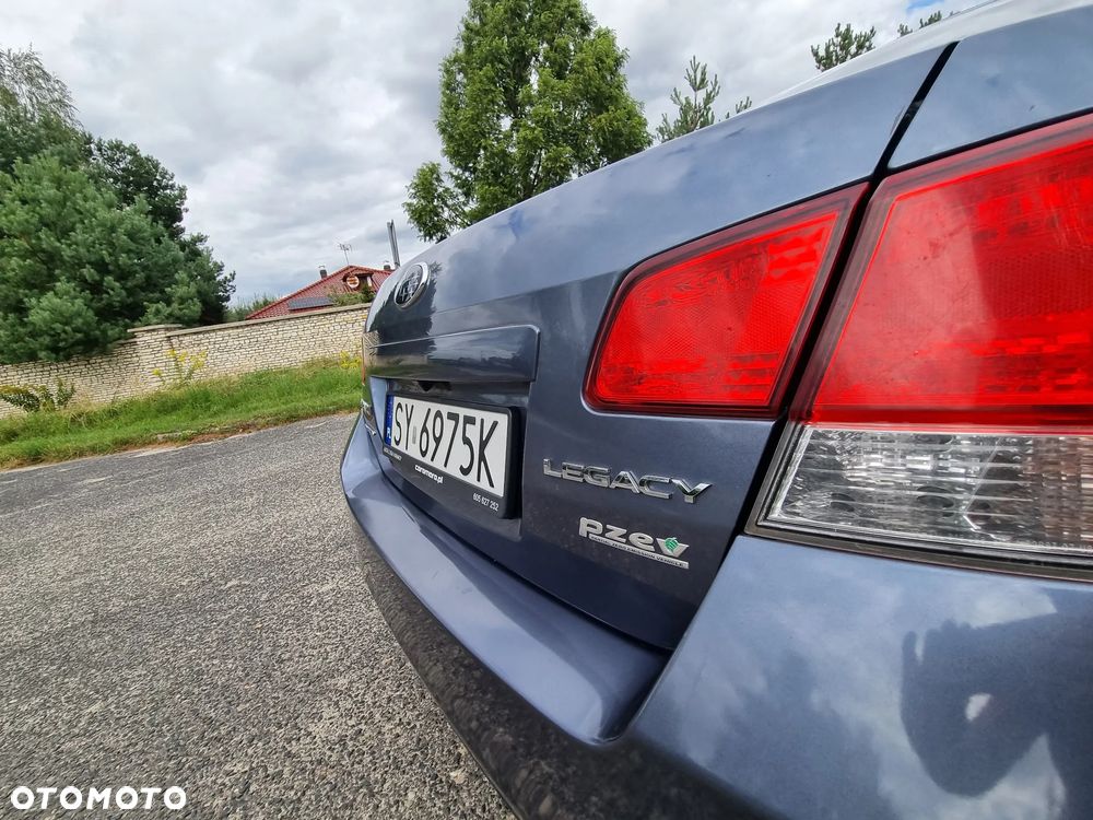 Subaru Legacy - 14