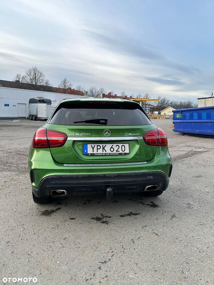 Mercedes-Benz GLA 250 4Matic 7G-DCT AMG Line - 16