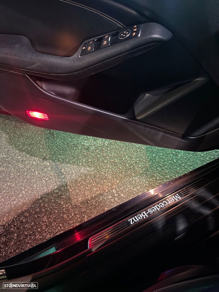 Mercedes-Benz CLA 180 d Shooting Brake - 38