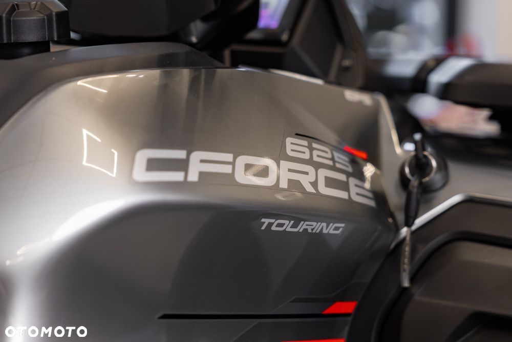 CFMoto CForce - 8