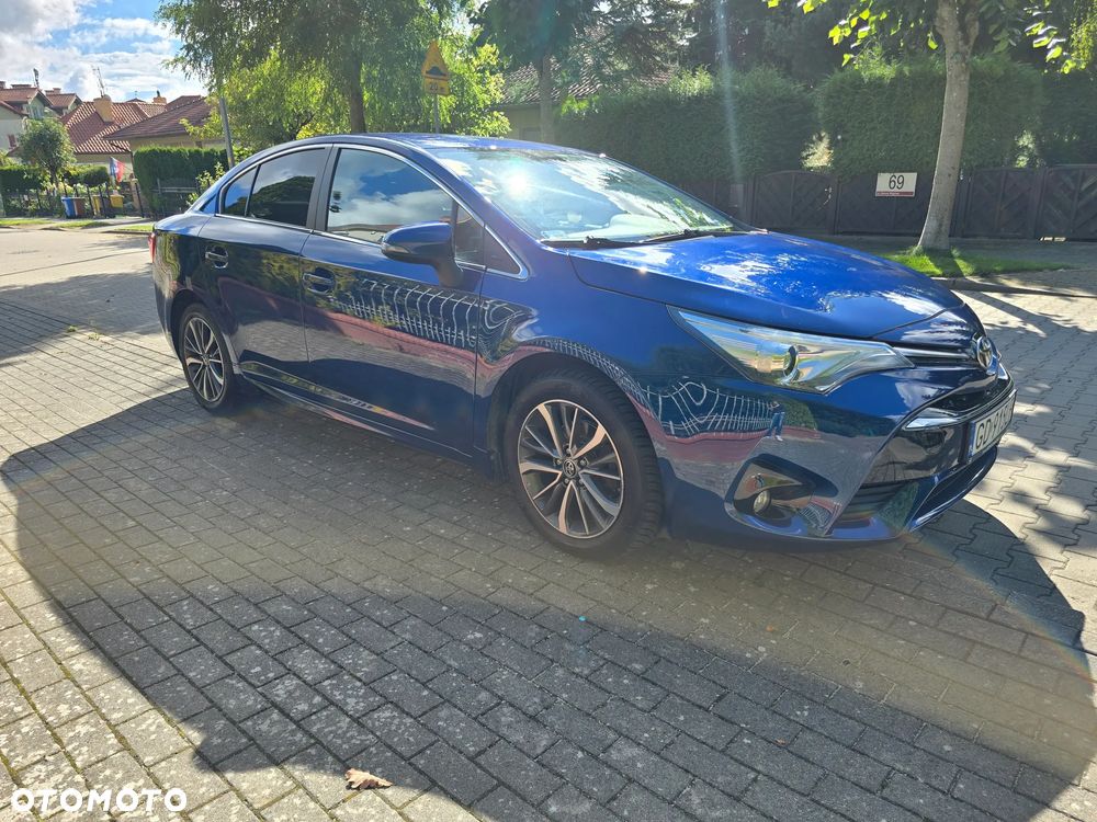 Toyota Avensis 1.8 Premium - 8