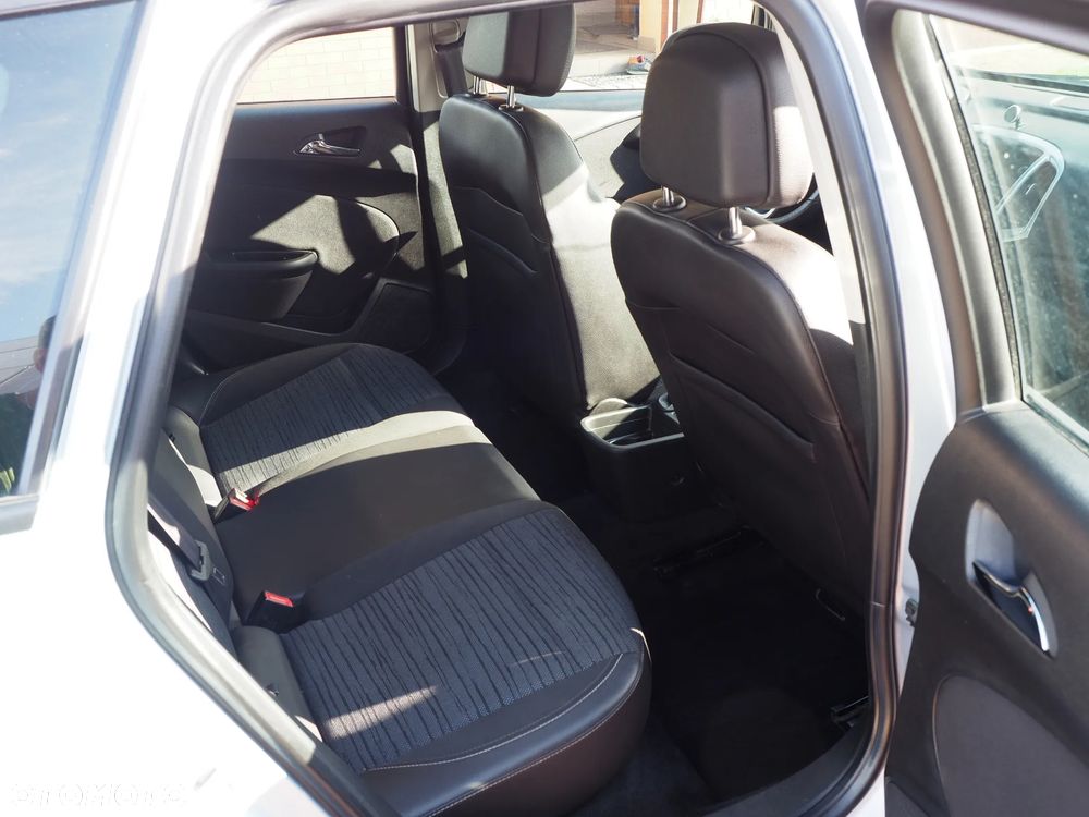 Opel Astra 1.4 T Sport - 10