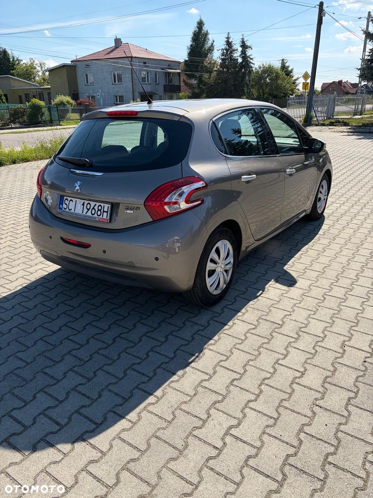 Peugeot 208 - 7