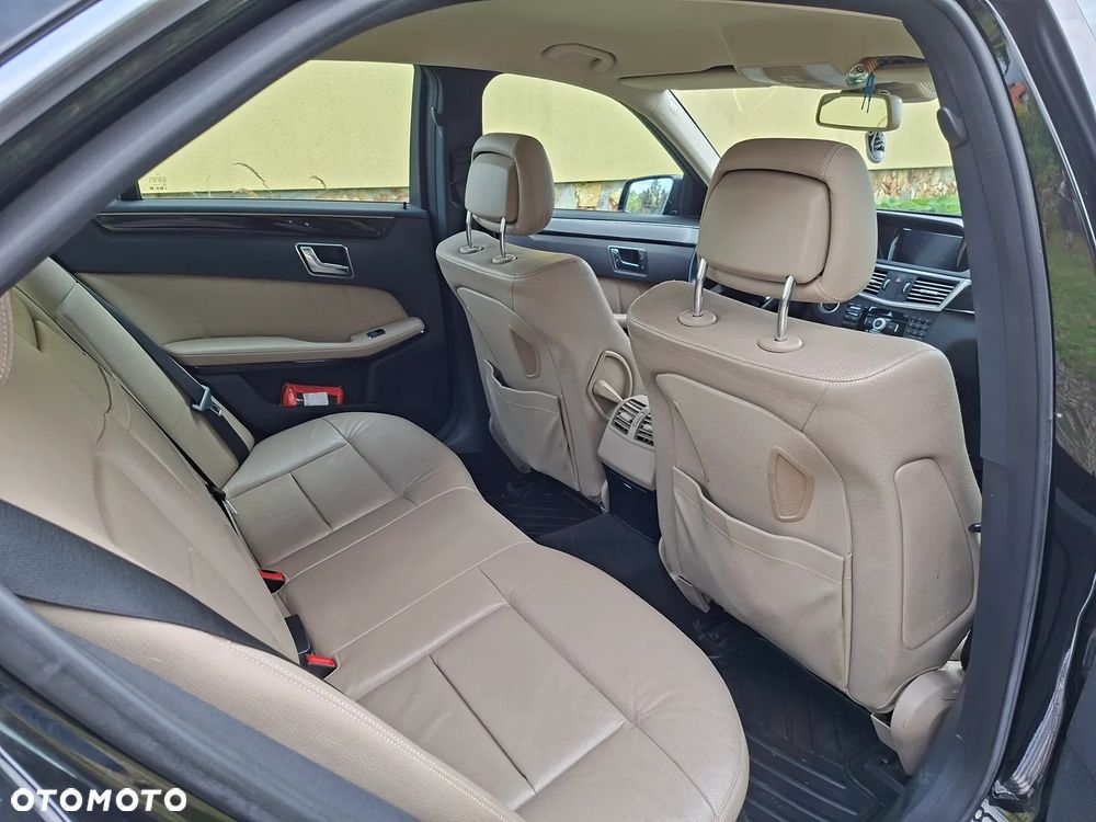 Mercedes-Benz Klasa E 350 CDI 4-Matic BlueEff Avantgarde - 9