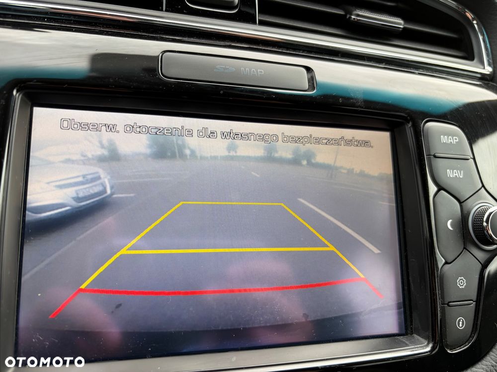 Kia Ceed - 10
