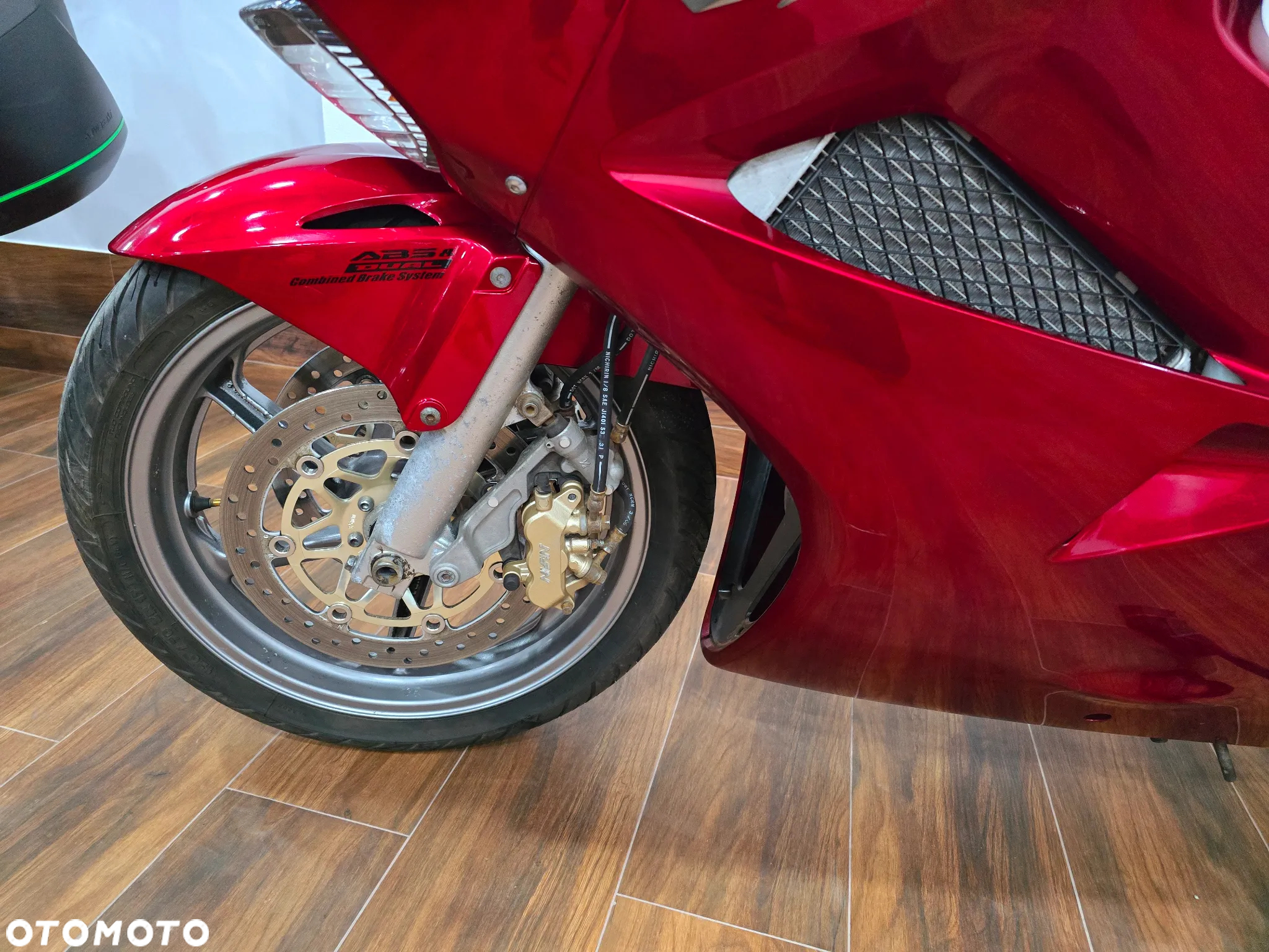 Honda VFR - 23