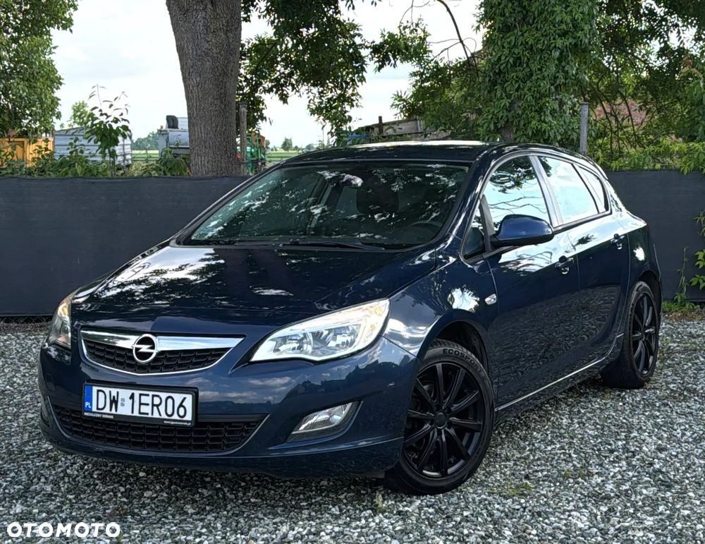 Opel Astra 1.4 Turbo Sport - 1