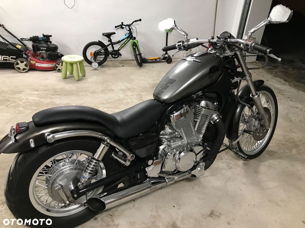 Suzuki Intruder - 14