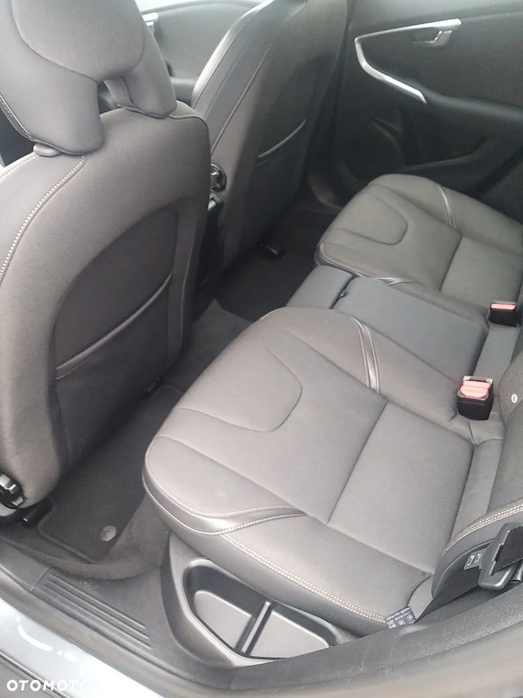 Volvo V40 Cross Country T4 AWD Momentum - 21