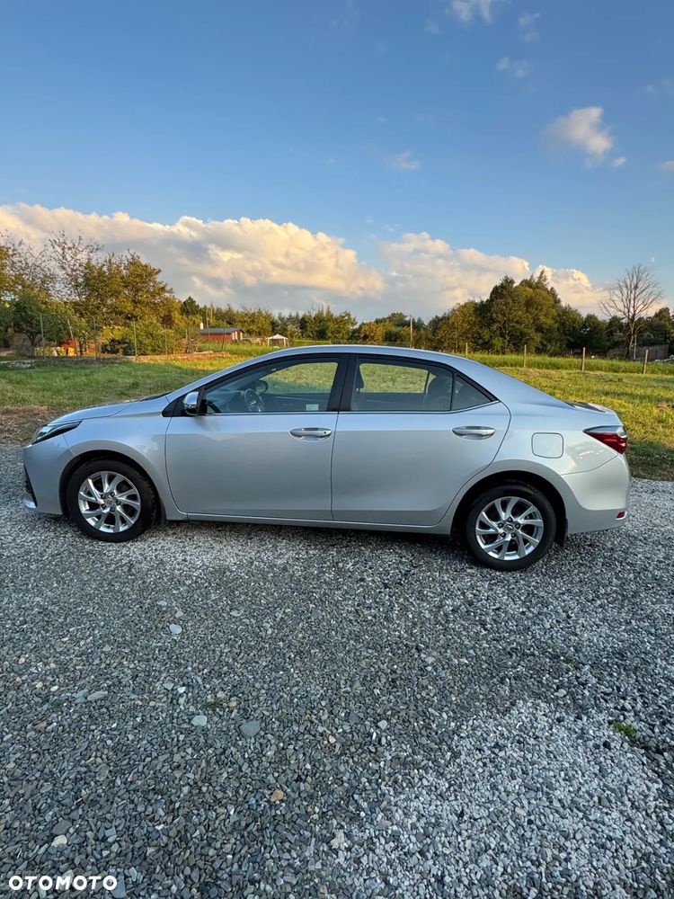 Toyota Corolla - 1
