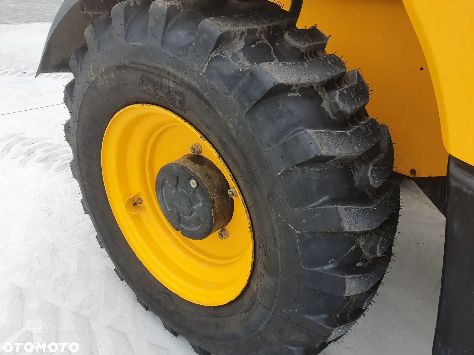 JCB 540-140   M329 - 18