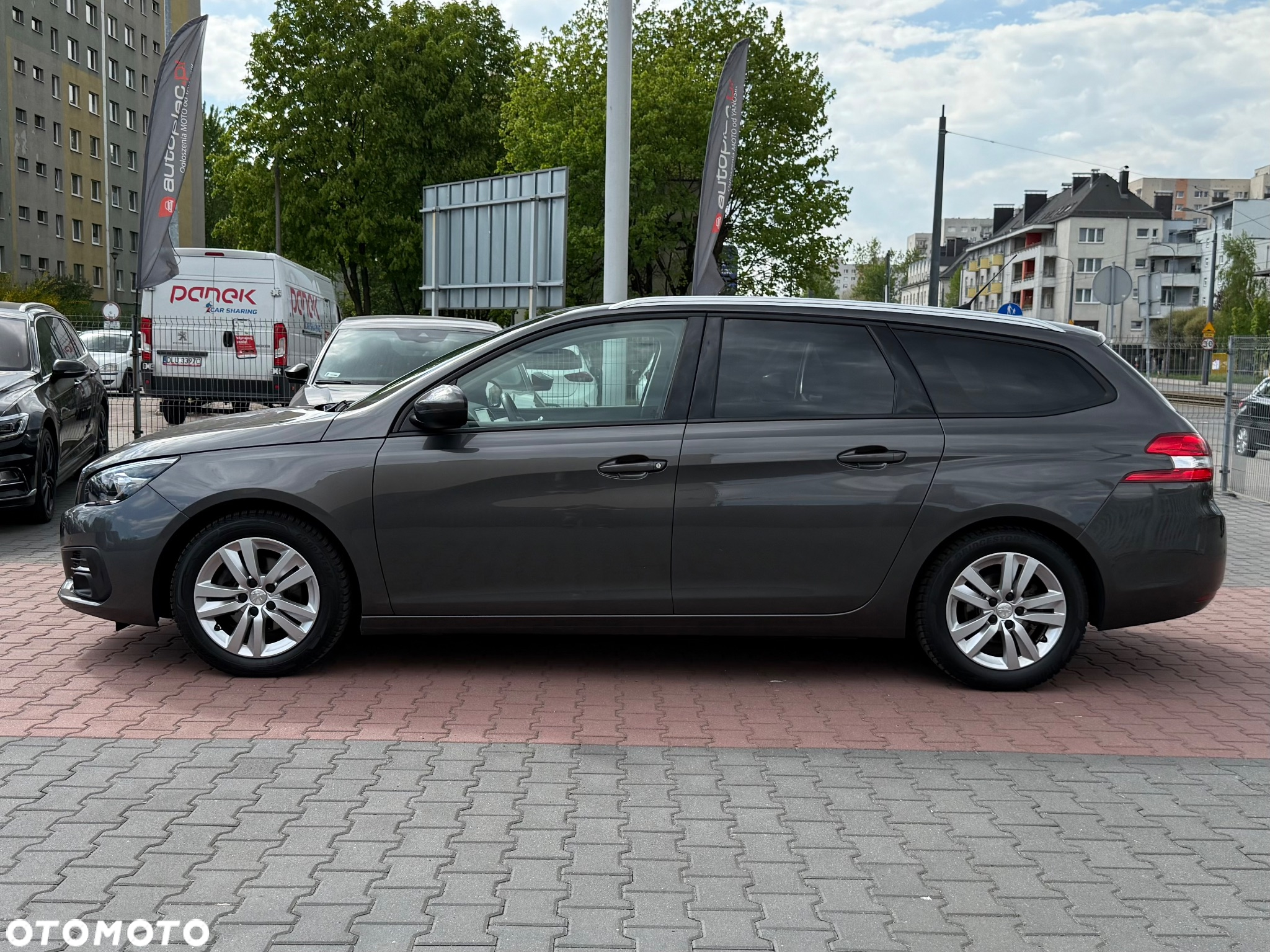 Peugeot 308 SW 1.5 BlueHDi Allure S&S - 11