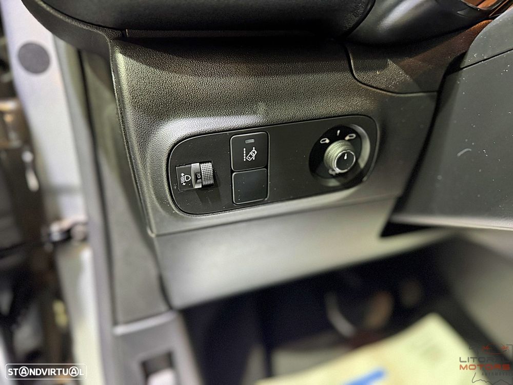 Citroën C3 1.2 PureTech Shine EAT6 - 18