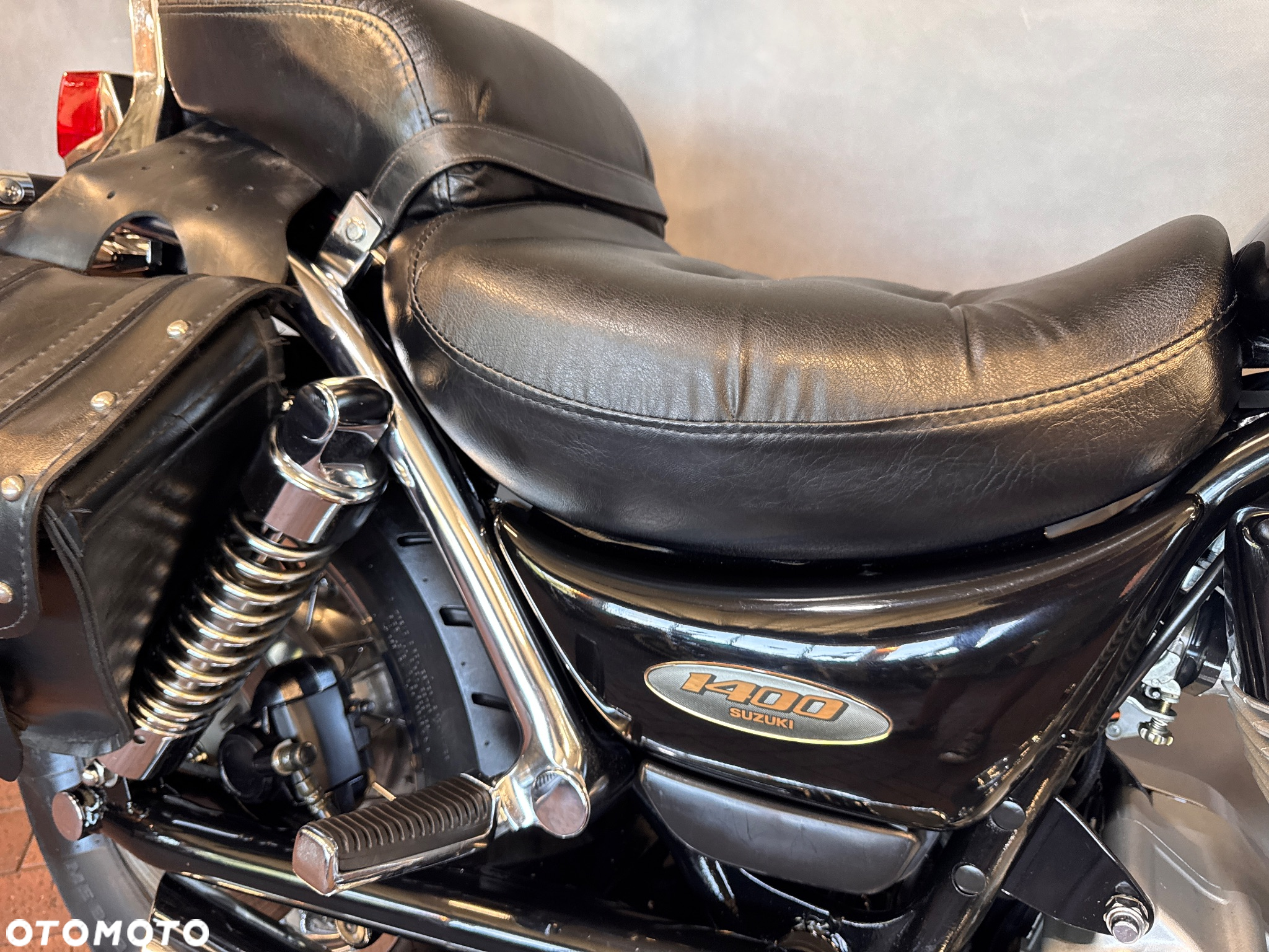 Suzuki Intruder - 24