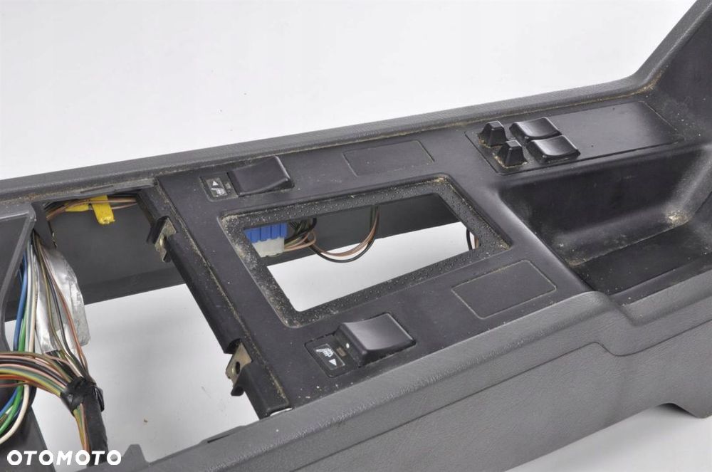 VOLVO 850 TUNEL ŚRODKOWY PODŁOKIETNIK EU - 10