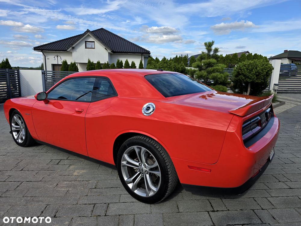 Dodge Challenger - 29