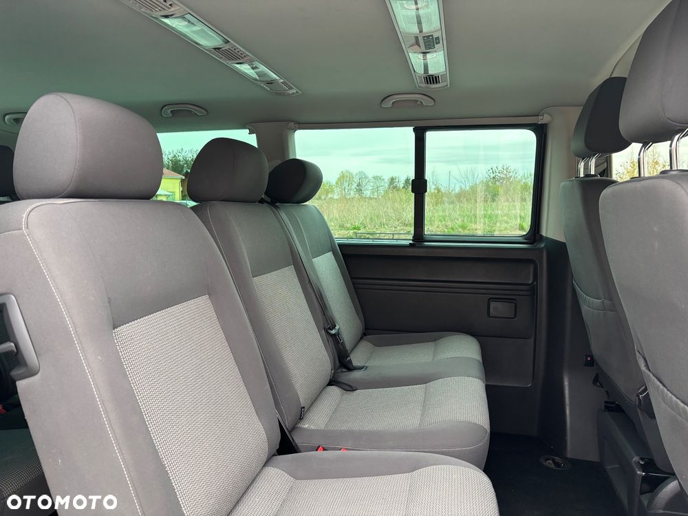 Volkswagen Caravelle - 5