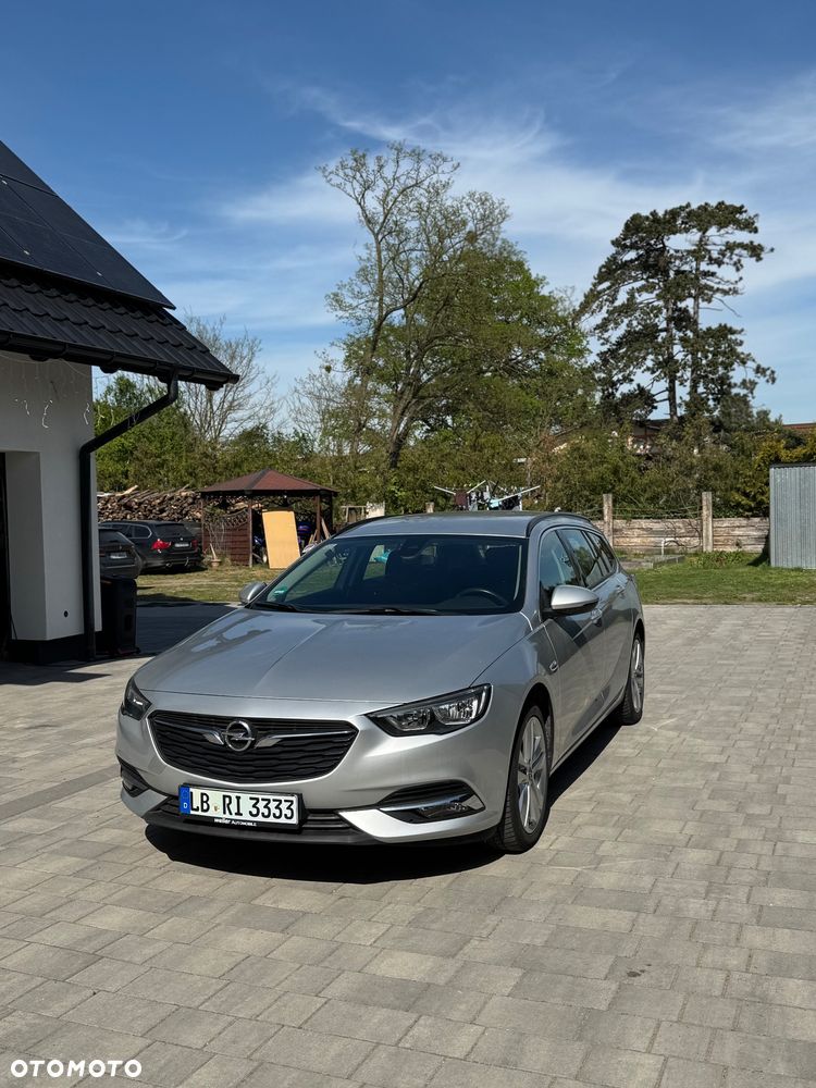 Opel Insignia - 1