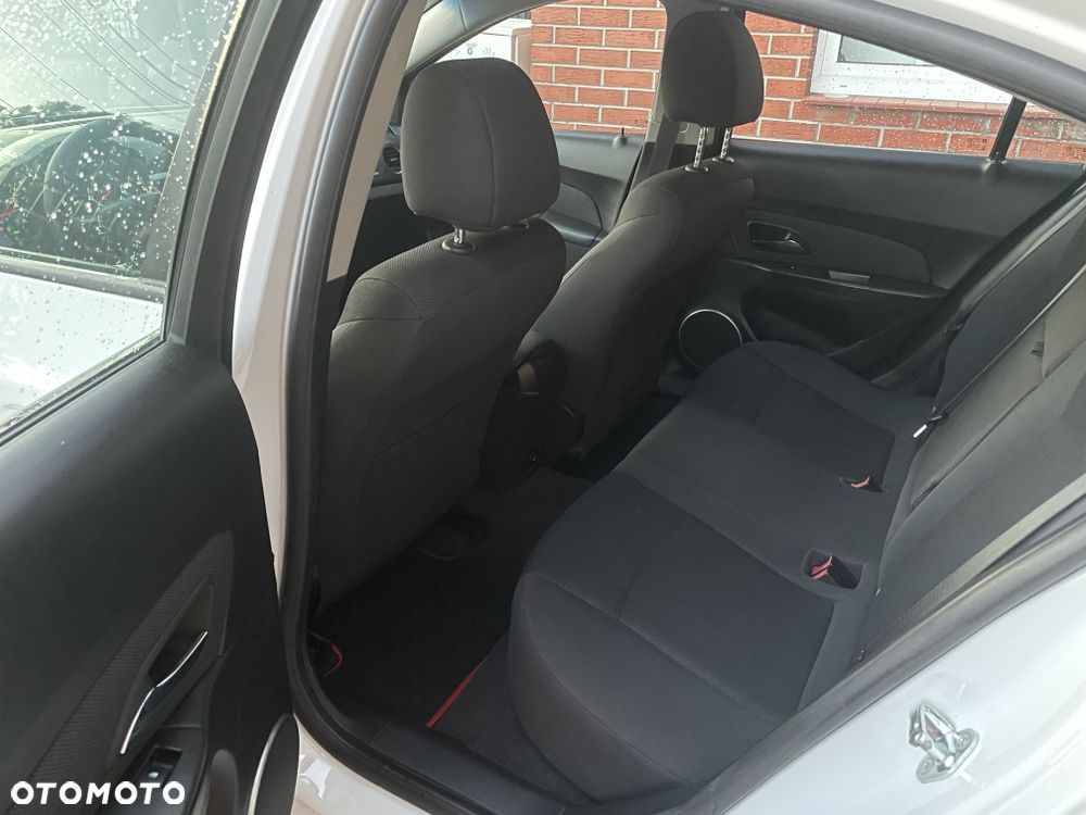 Chevrolet Cruze - 4