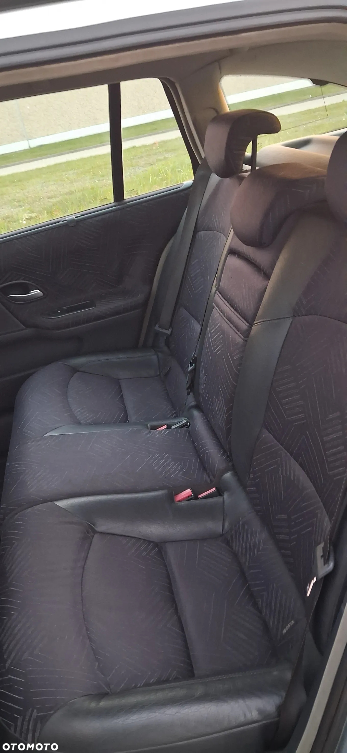 Renault Laguna 1.8 Emotion - 15