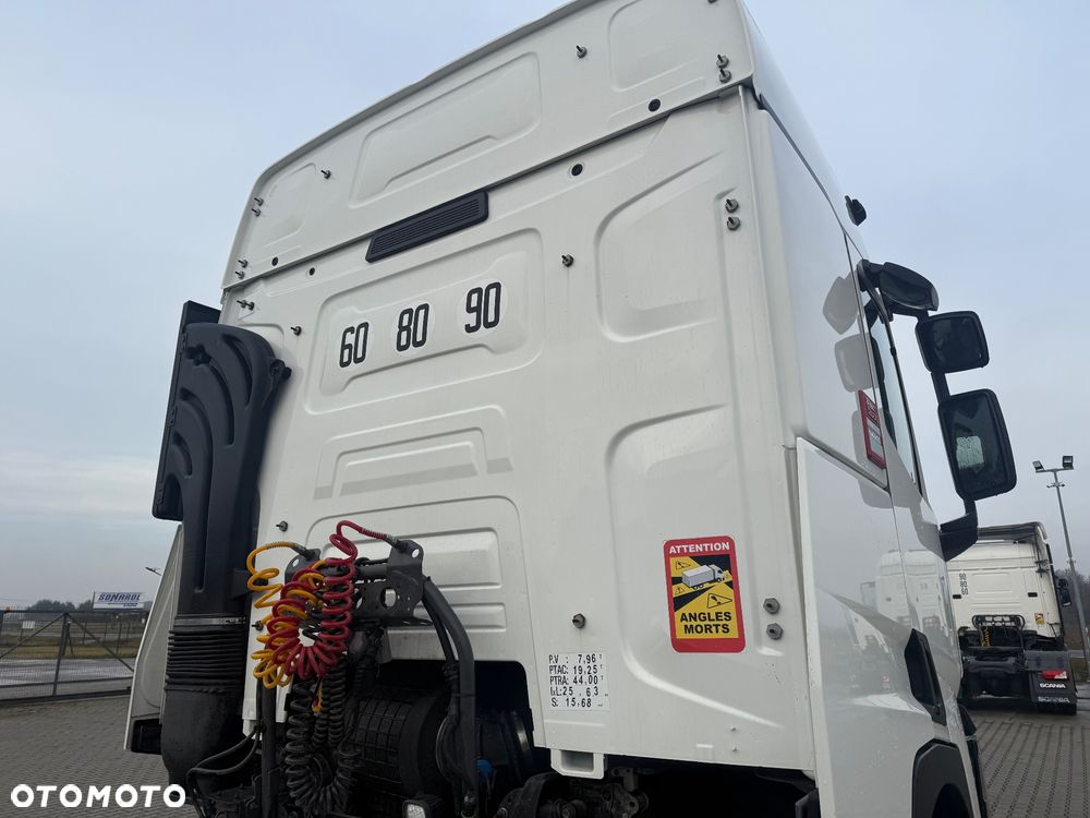 Renault T440 / 13L / HYDRAULIKA 2 OBWODY / 2 ŁÓŻKA / SPROWADZONA / STAN BDB / / / - 18