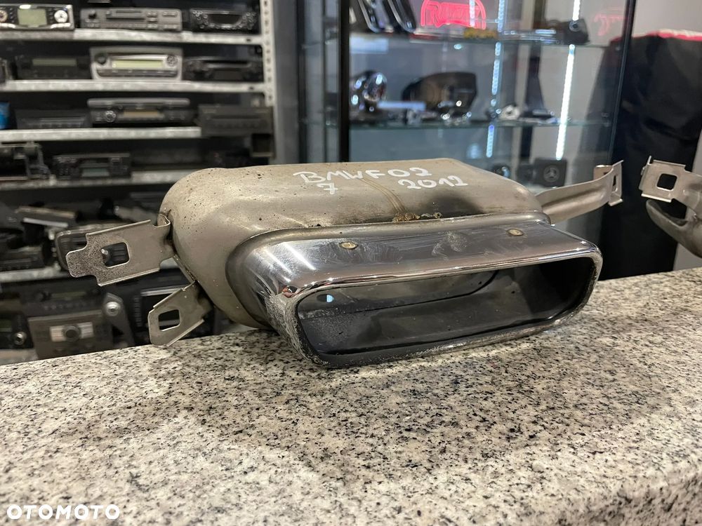 BMW 7 F01 F02 KOŃCÓWKA OSŁONA TŁUMIKA LEWA / PRAWA KOMPLET - 1