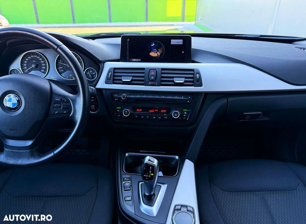 BMW Seria 3 320d Aut. - 7