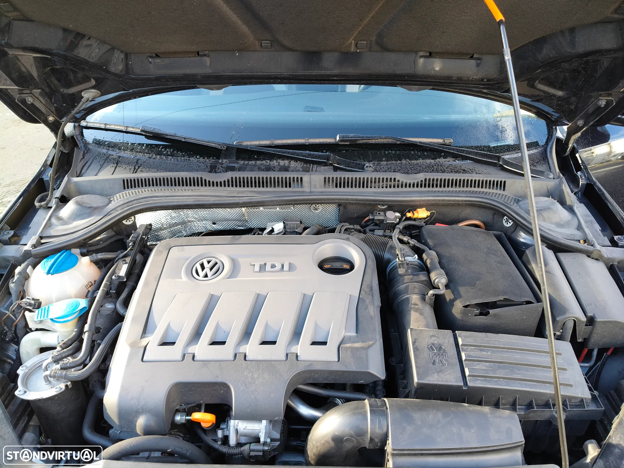 VW Jetta 2.0 TDI Highline - 22
