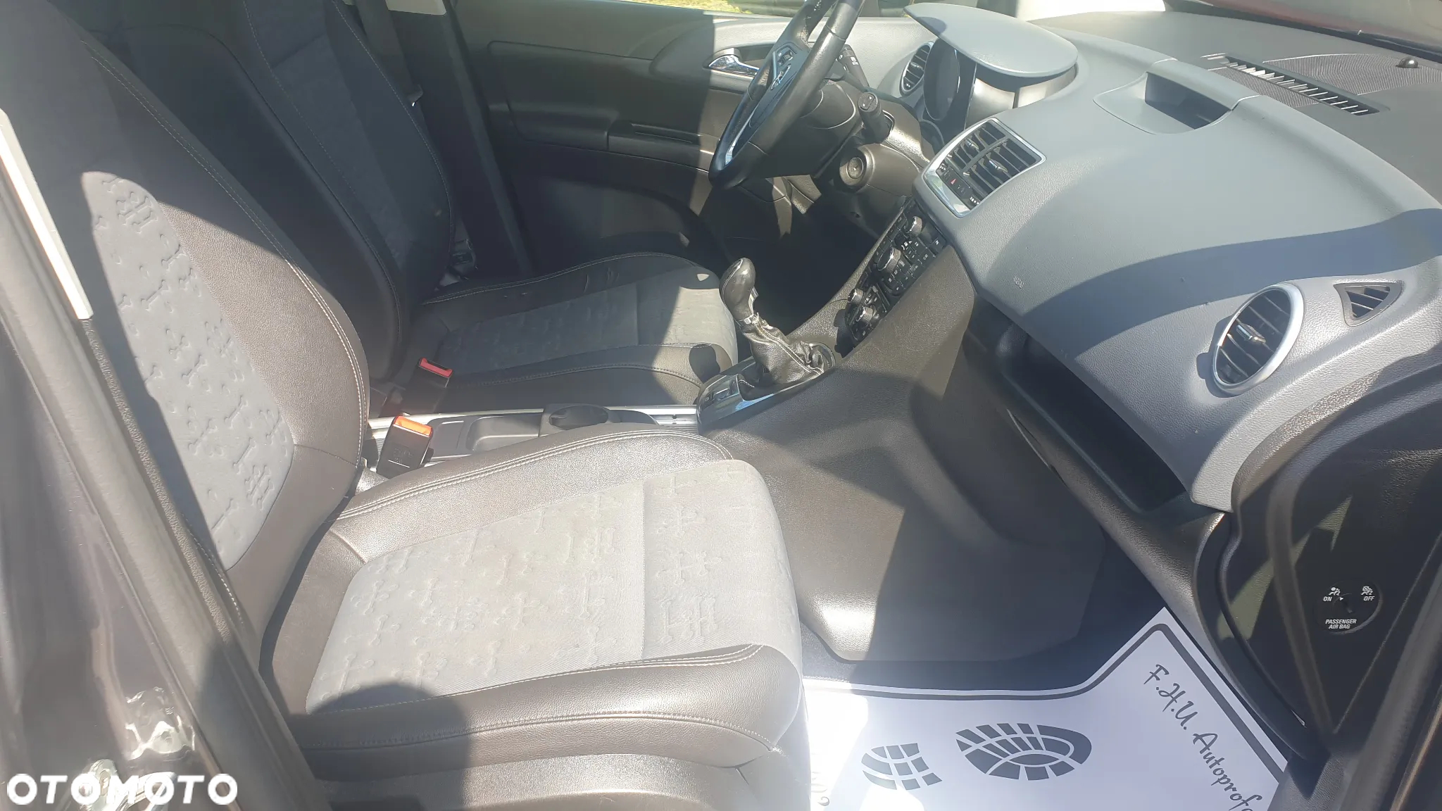 Opel Meriva - 13
