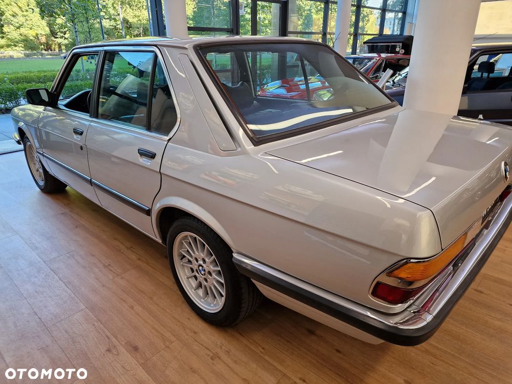 BMW Seria 5 520i - 19