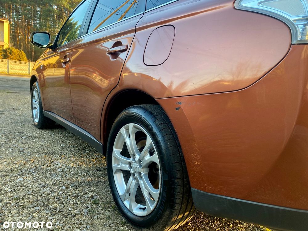 Mitsubishi Outlander 2.2 DID Intense - 23