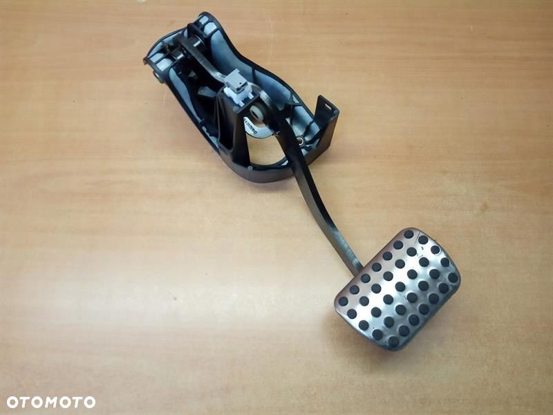 PEDAŁ HAMULCA MERCEDES SL R231 400 3.0 A2312900301 - 1
