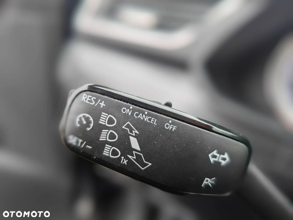 Skoda Superb 2.0 TDI SCR Sportline DSG - 34