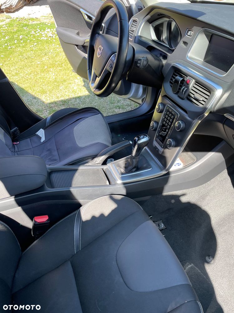 Volvo V40 D4 Drive-E Momentum - 18