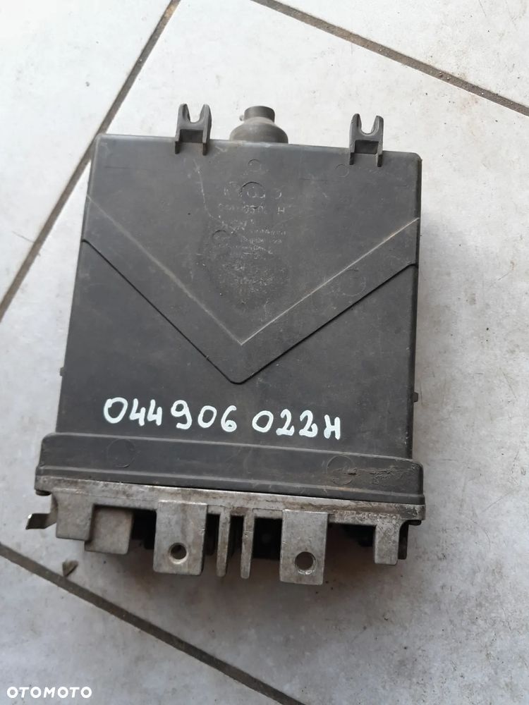 Sterownik silnika VW T4 2.0 b 044906022H - 1