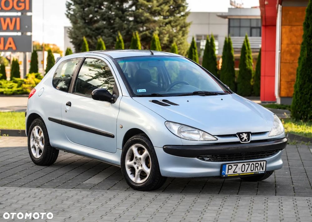 Peugeot 206 1.1 XR - 1