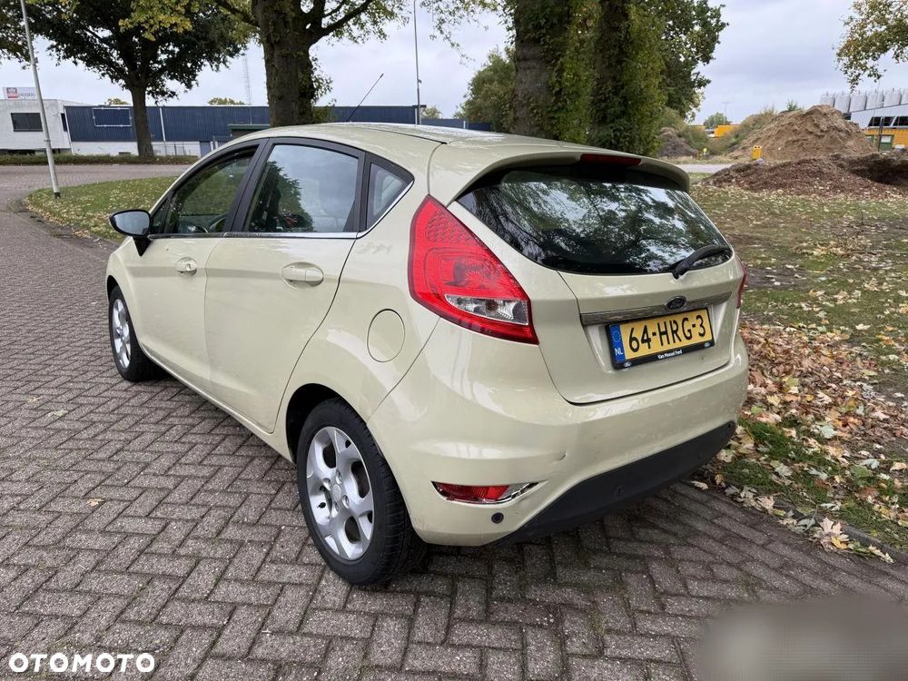 Ford Fiesta 1.25 Titanium - 23