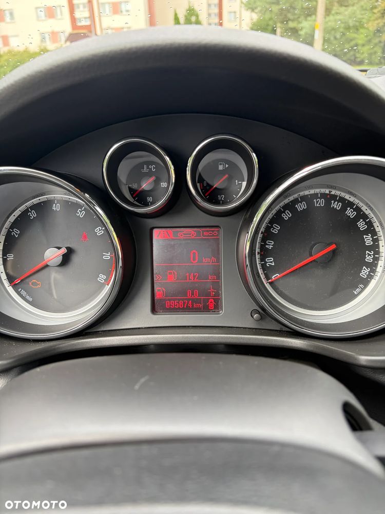 Opel Insignia 1.6 T Cosmo - 26