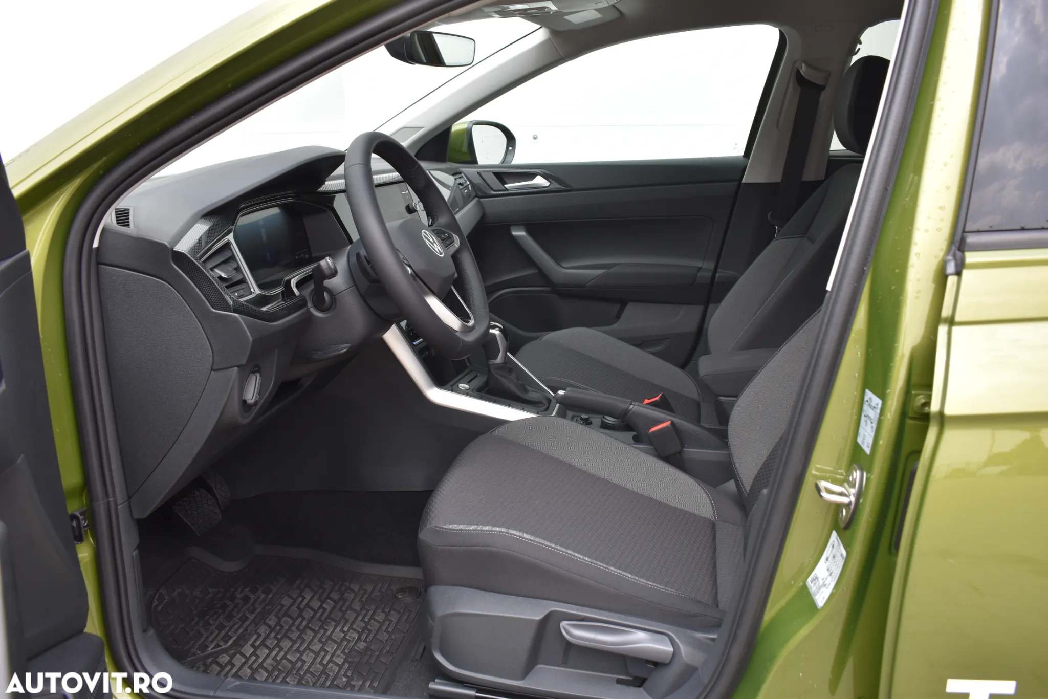 Volkswagen Taigo 1.0 TSI DSG Life - 6
